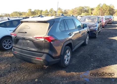 2021 Toyota Rav4 Xle z USA, uszkodzony, nr VIN 2T3P1RFV2MC167627